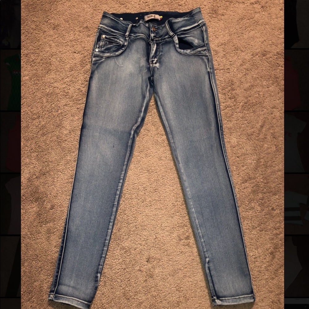 Light wash jeans